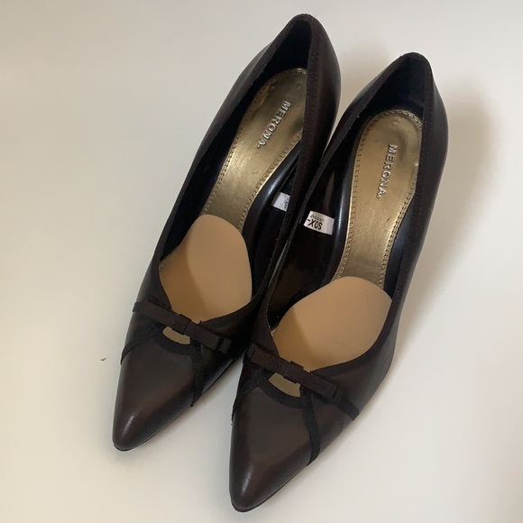 Merona Woman’s Brown Heels. Size 9 - Picture 4 of 8